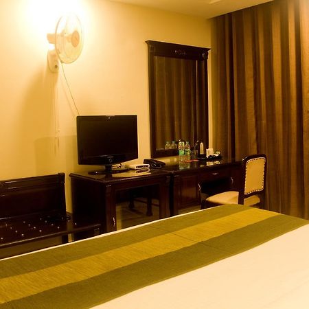 Heaven Blu Hotel & Resort アムリトサル エクステリア 写真